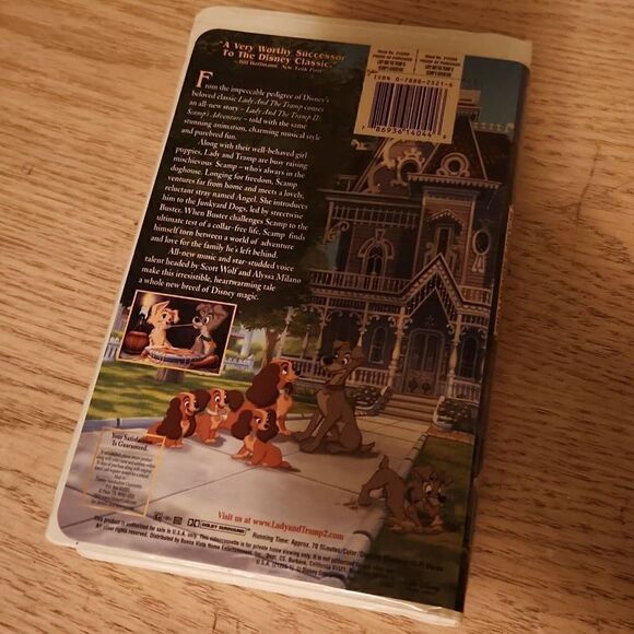 Walt Disney Lady and the tramp II Scamp's adventure - Picture 2 of 2